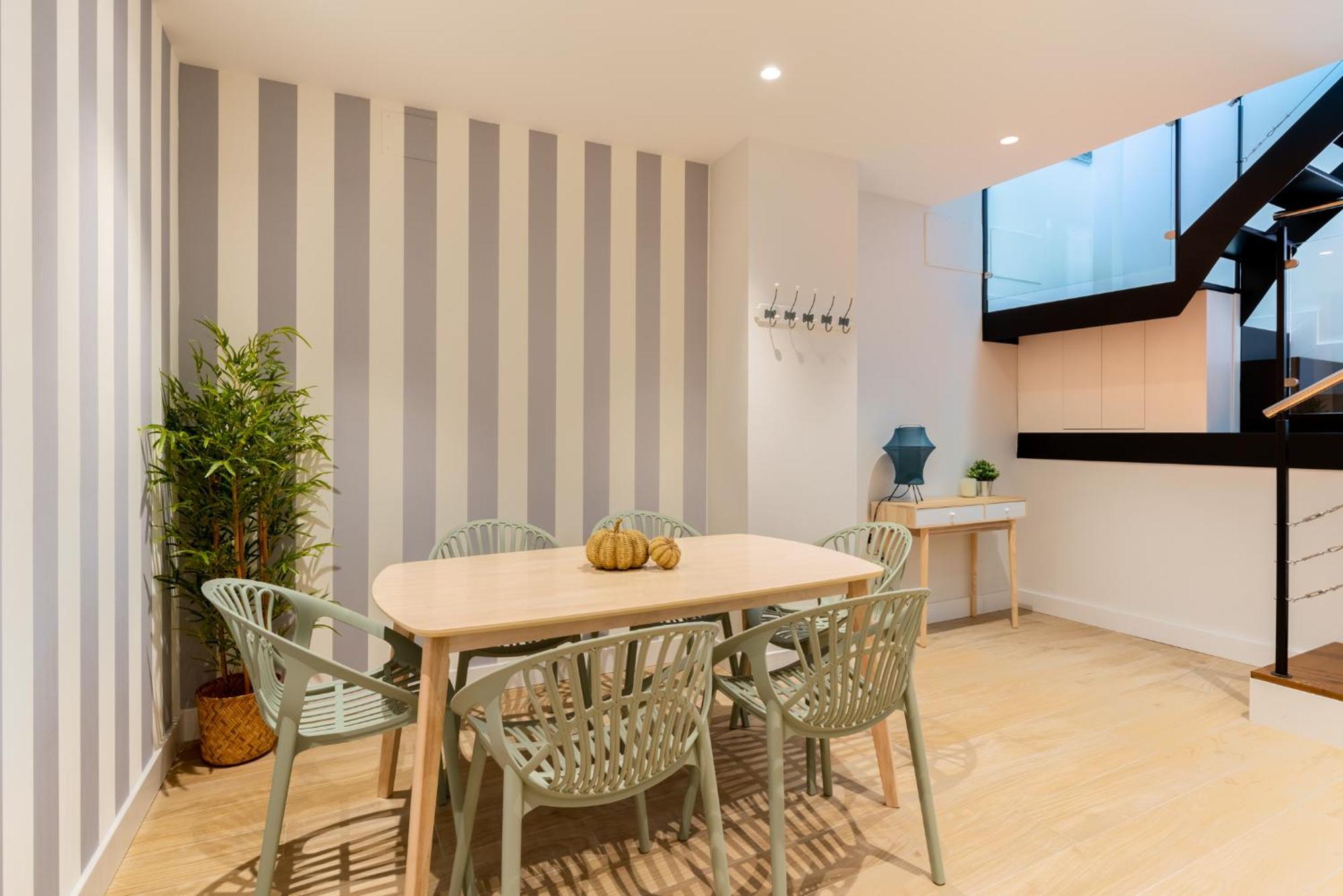 Santa Barbara Central Suites, Sevilla Bagian luar foto
